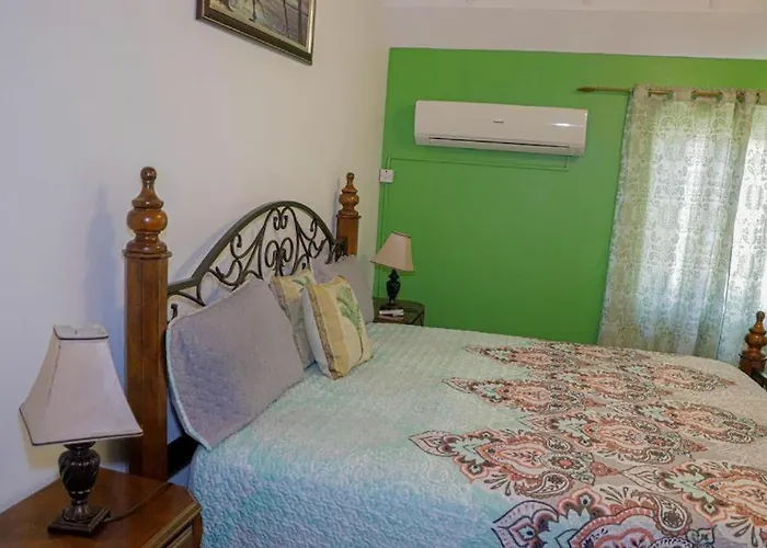 Homestay Seven Palms Runaway Bay