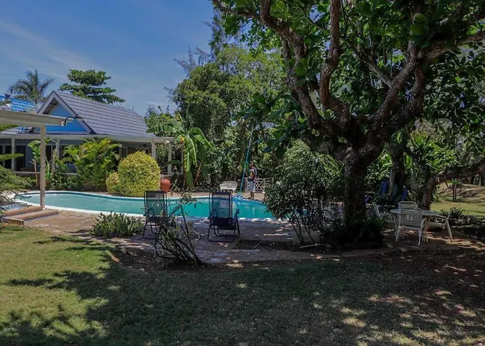 Seven Palms Homestay Runaway Bay